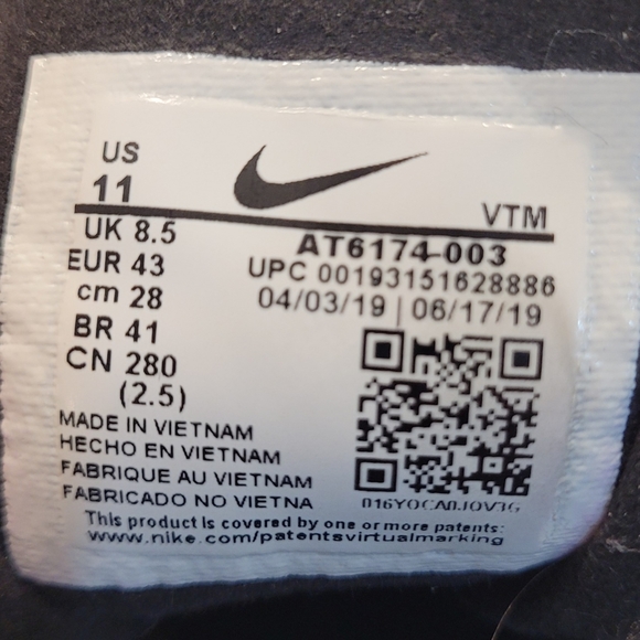 Reposhing too big. EUC. Nike Air Max 270 - wm's sz 11US or Mn's sz 9.5US - Picture 7 of 10